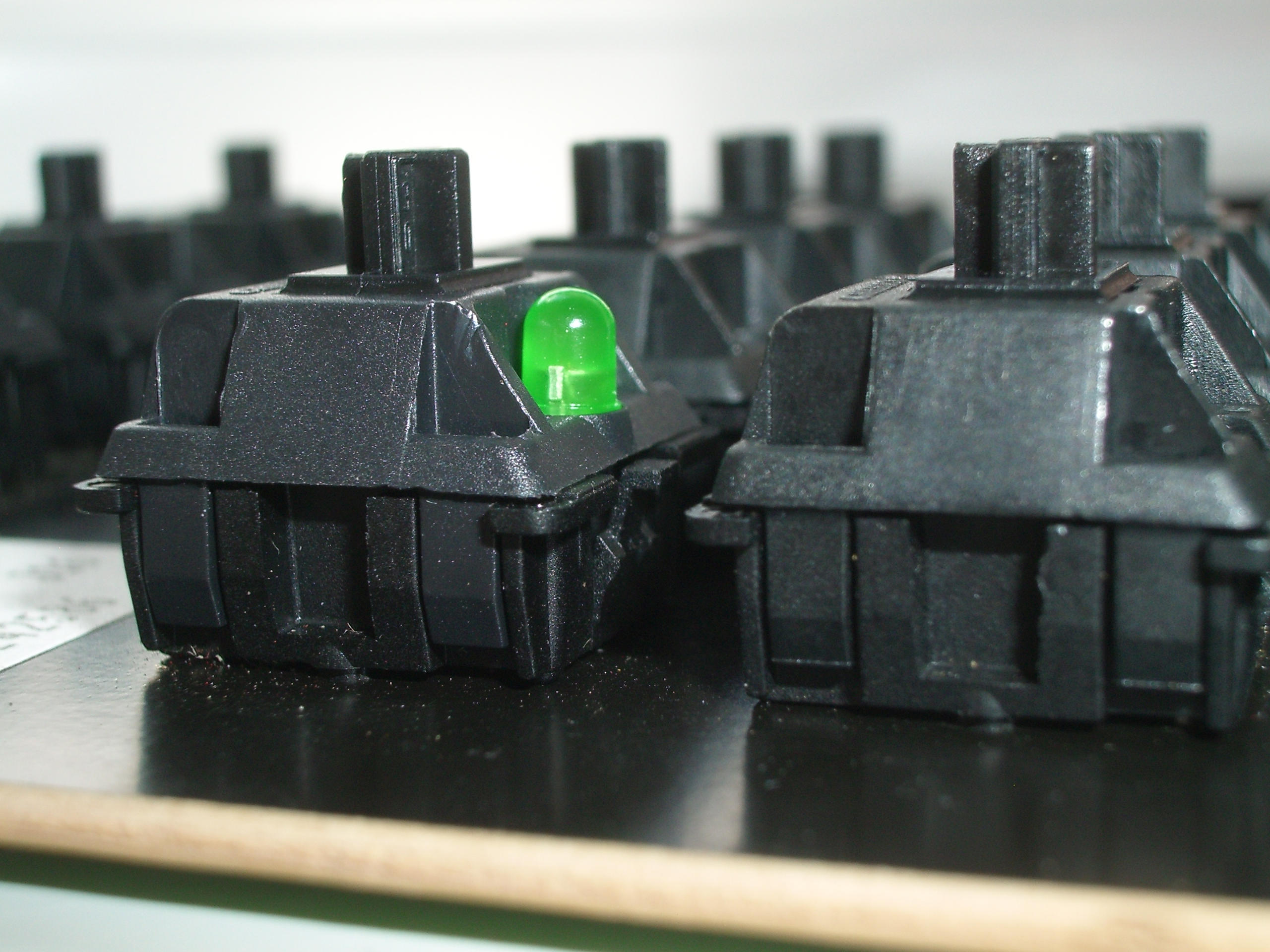 Cherry MX alternate LED position, side.jpg