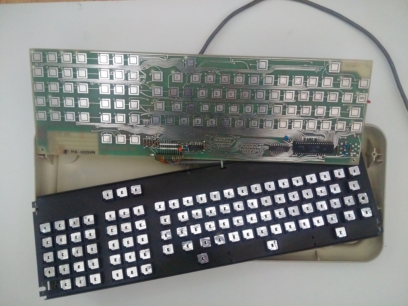 Cray Ampex keyboard - foam and foil revealed