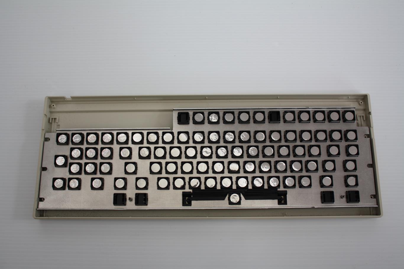 Dynalogic Hyperion  - keyboard bottom of key switches (foam and foil)