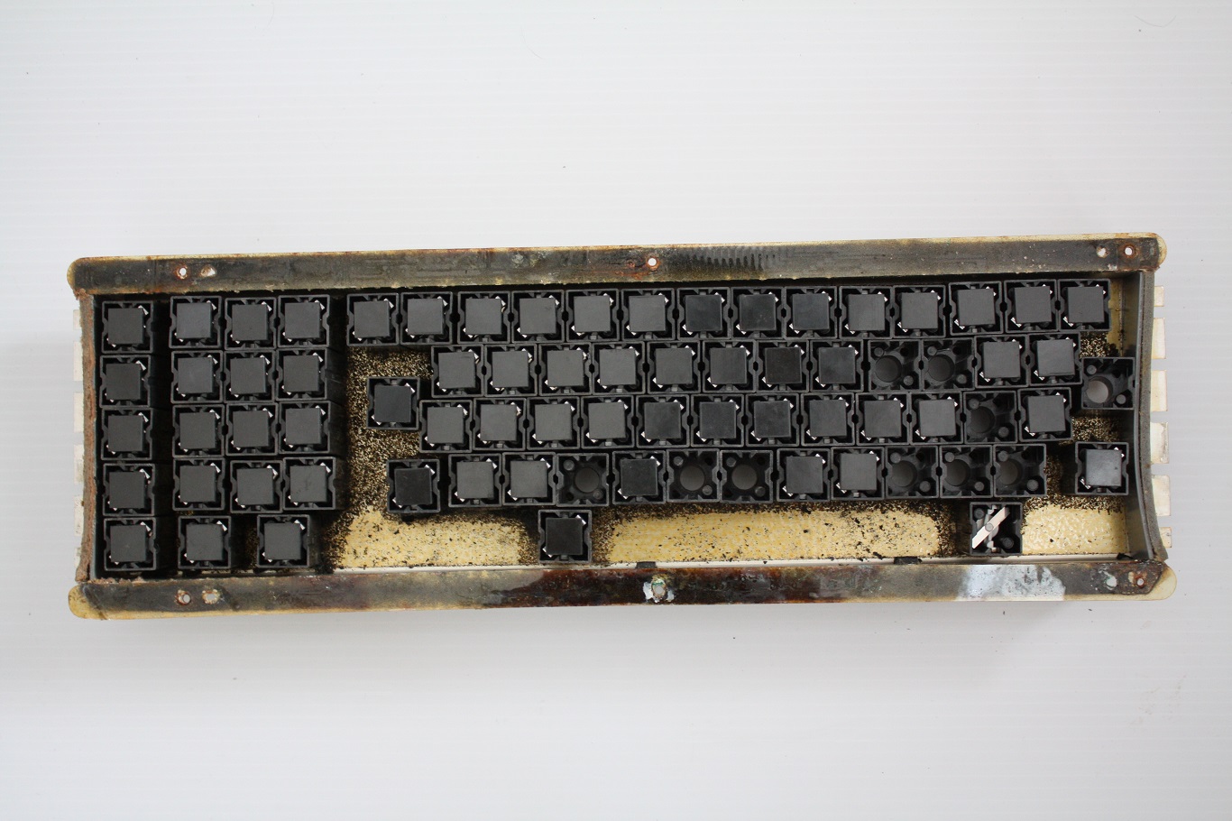 IBM 5100 Beam Spring - key switch plate bottom