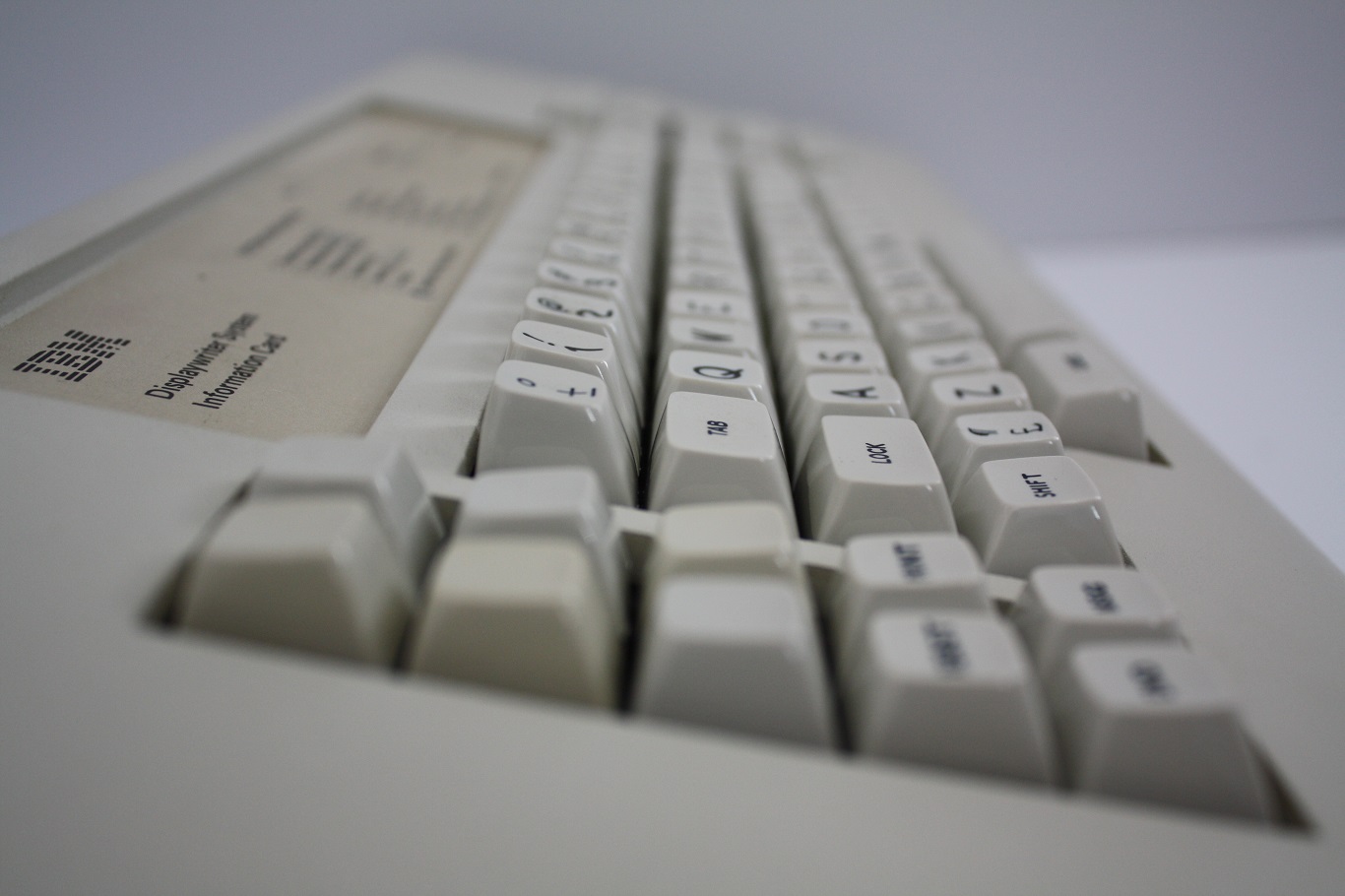 IBM Displaywriter - key cap profile