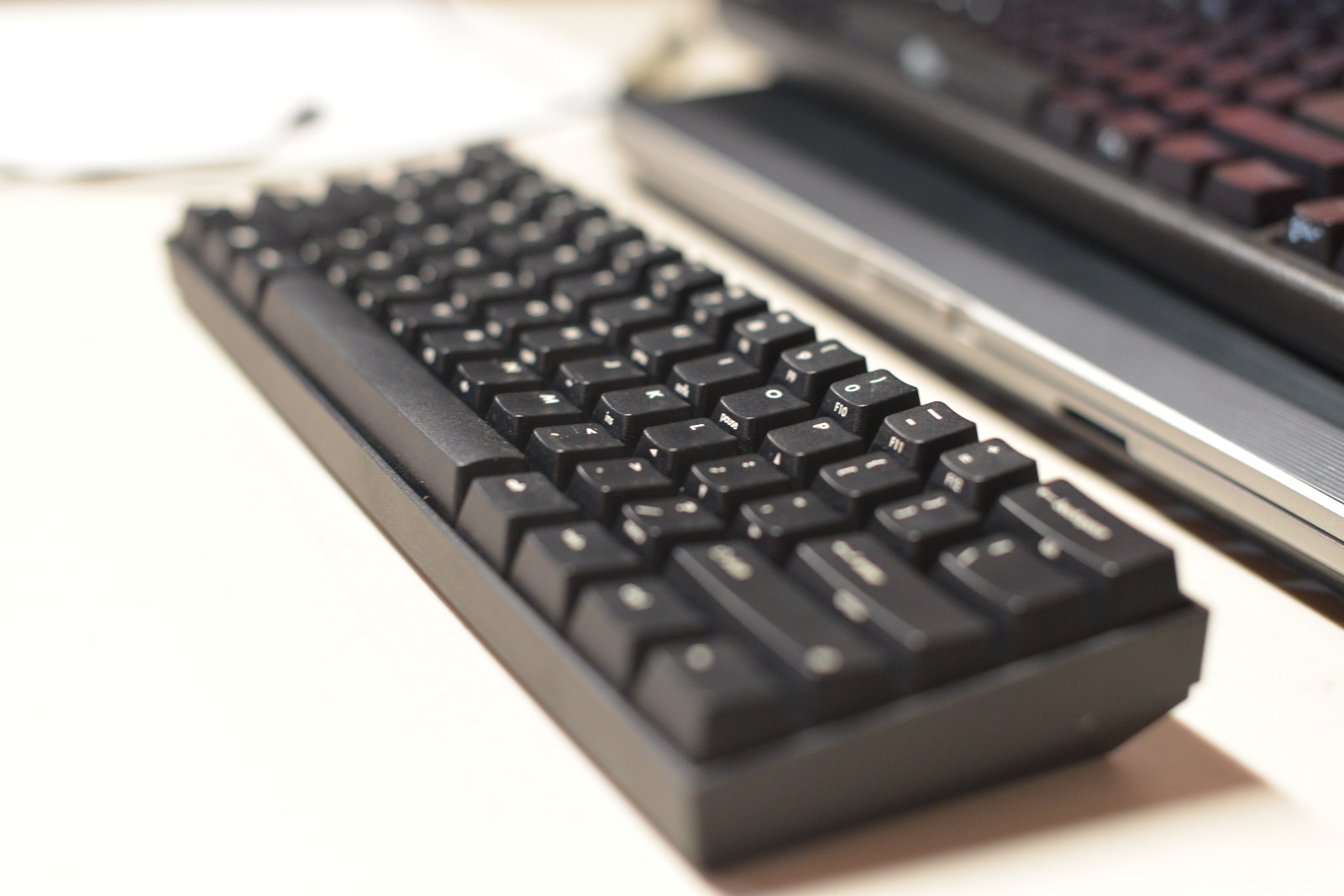 Artistic three-quarters view of V60, with RC930 in background.