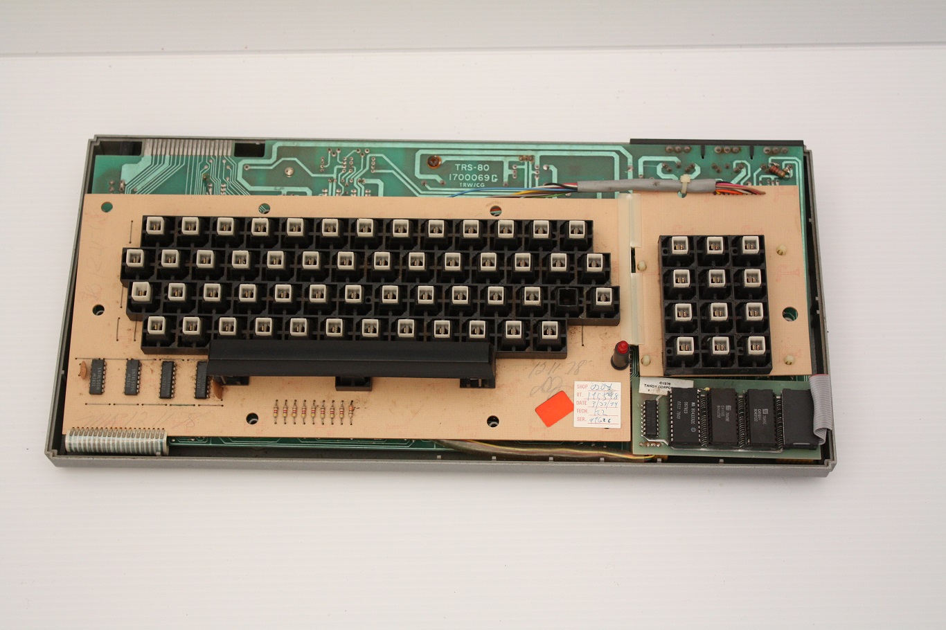 TRS-80 1 Hi-Tek - top cover removed