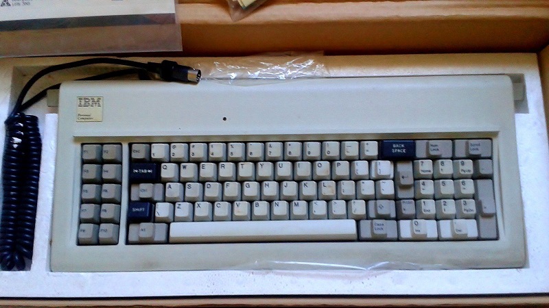 Boxed IBM PC XT keyboard with key cap covers OR replaced key caps? We'll see.