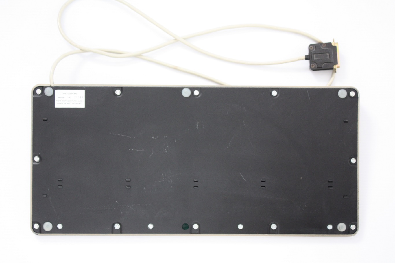 Basis 108 - keyboard bottom