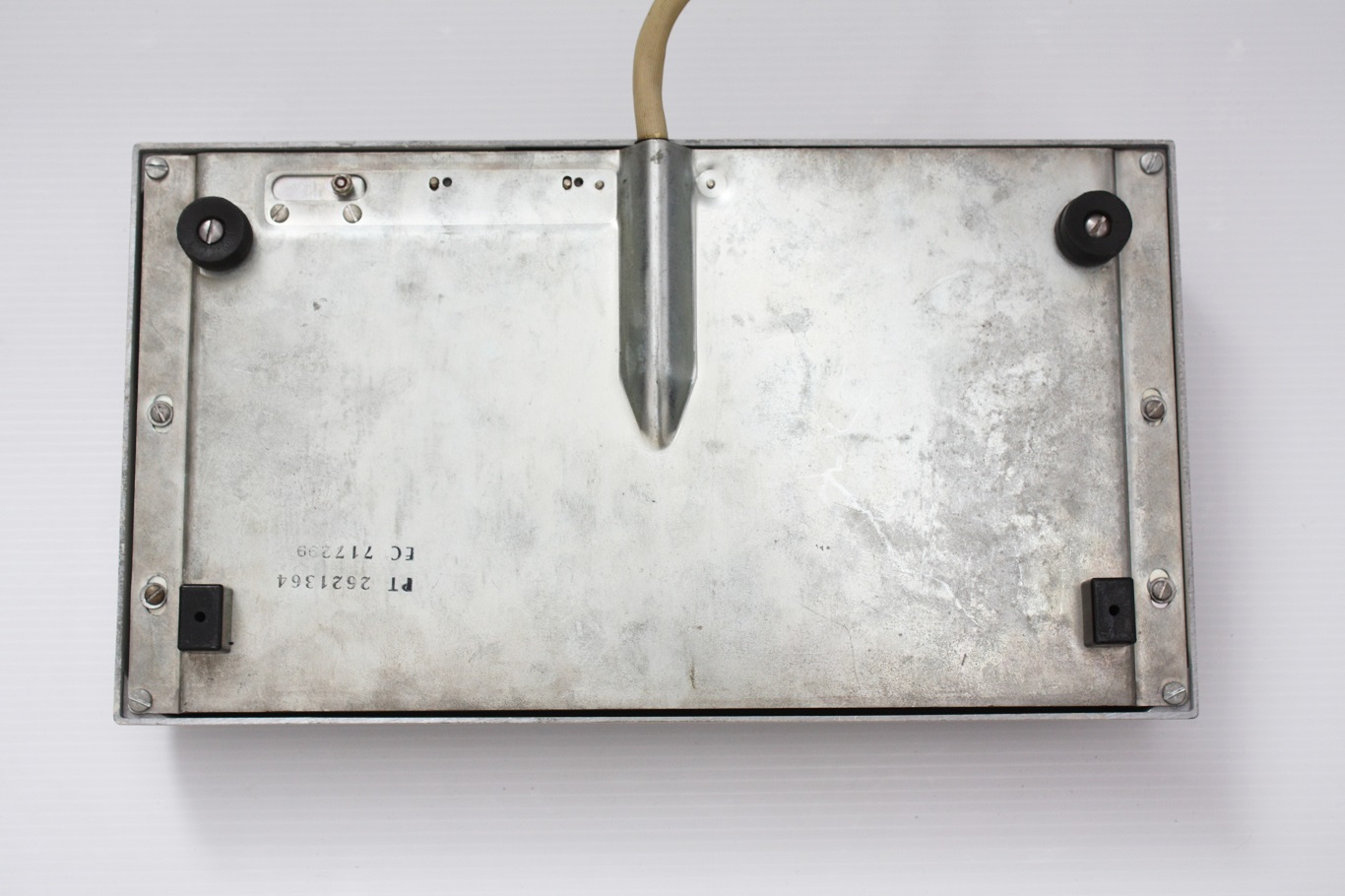 IBM 3277 typewriter keyboard - keyboard bottom