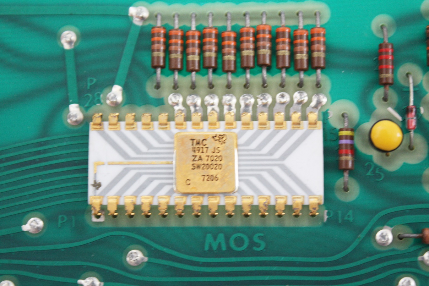 IBM 3277 typewriter keyboard - keyboard controller IC