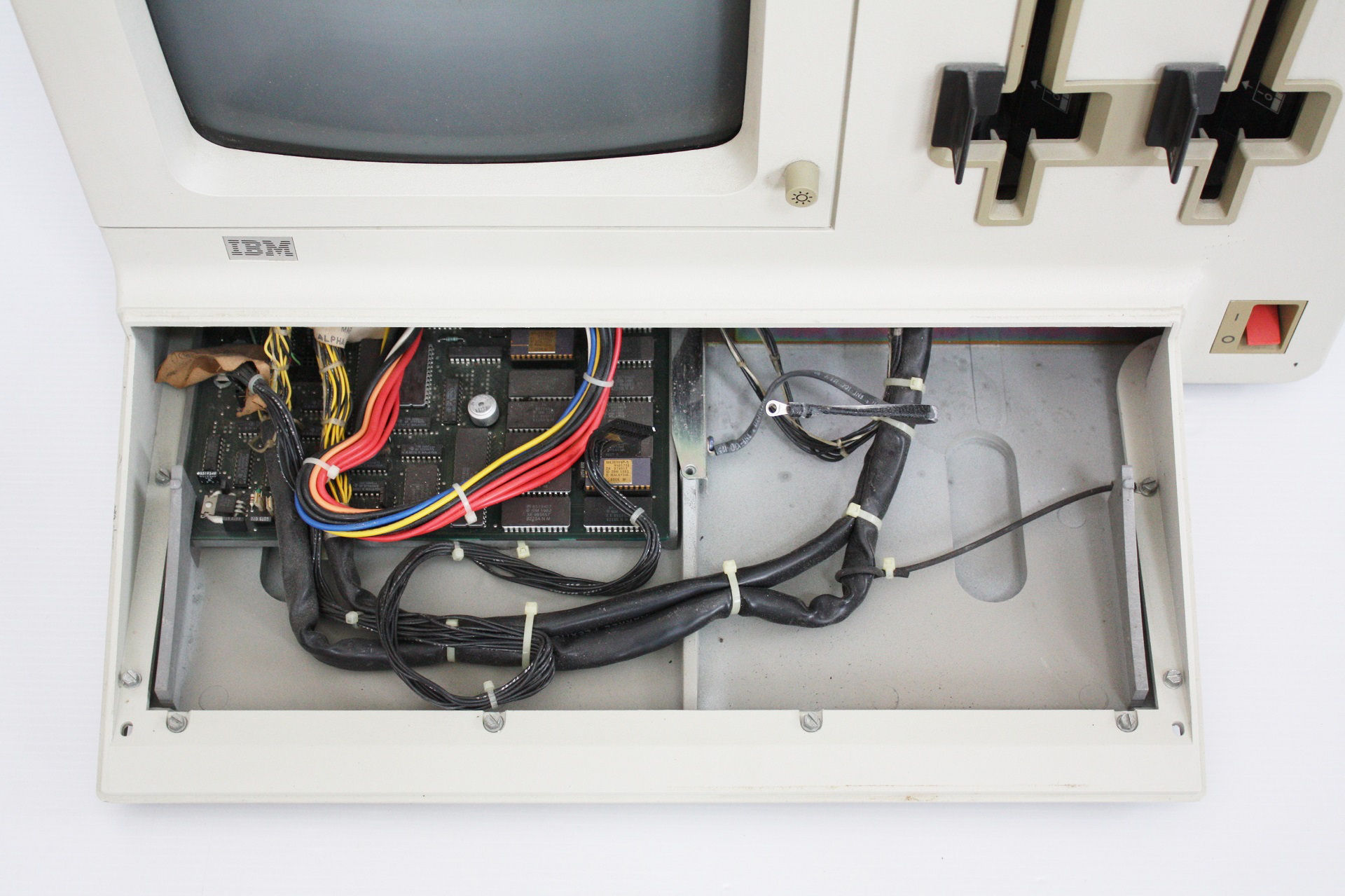 IBM 5322 - keyboard removed close-up