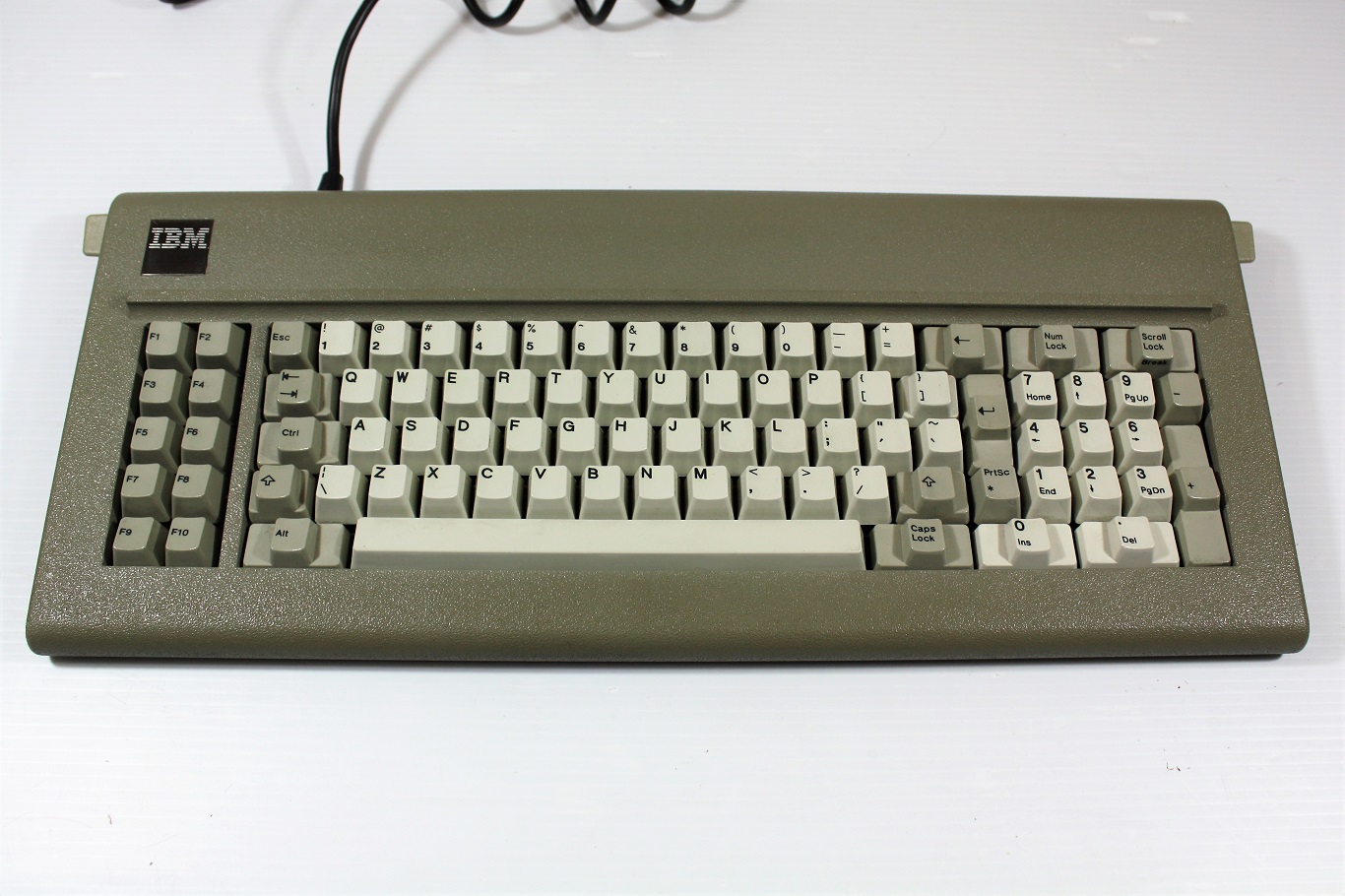 Looks pretty decent, right?  But... the model F mechanism is curved but the case is flat.  You might be able to live with that but the major problem is that the bottom row is too tight and won't depress and release properly.