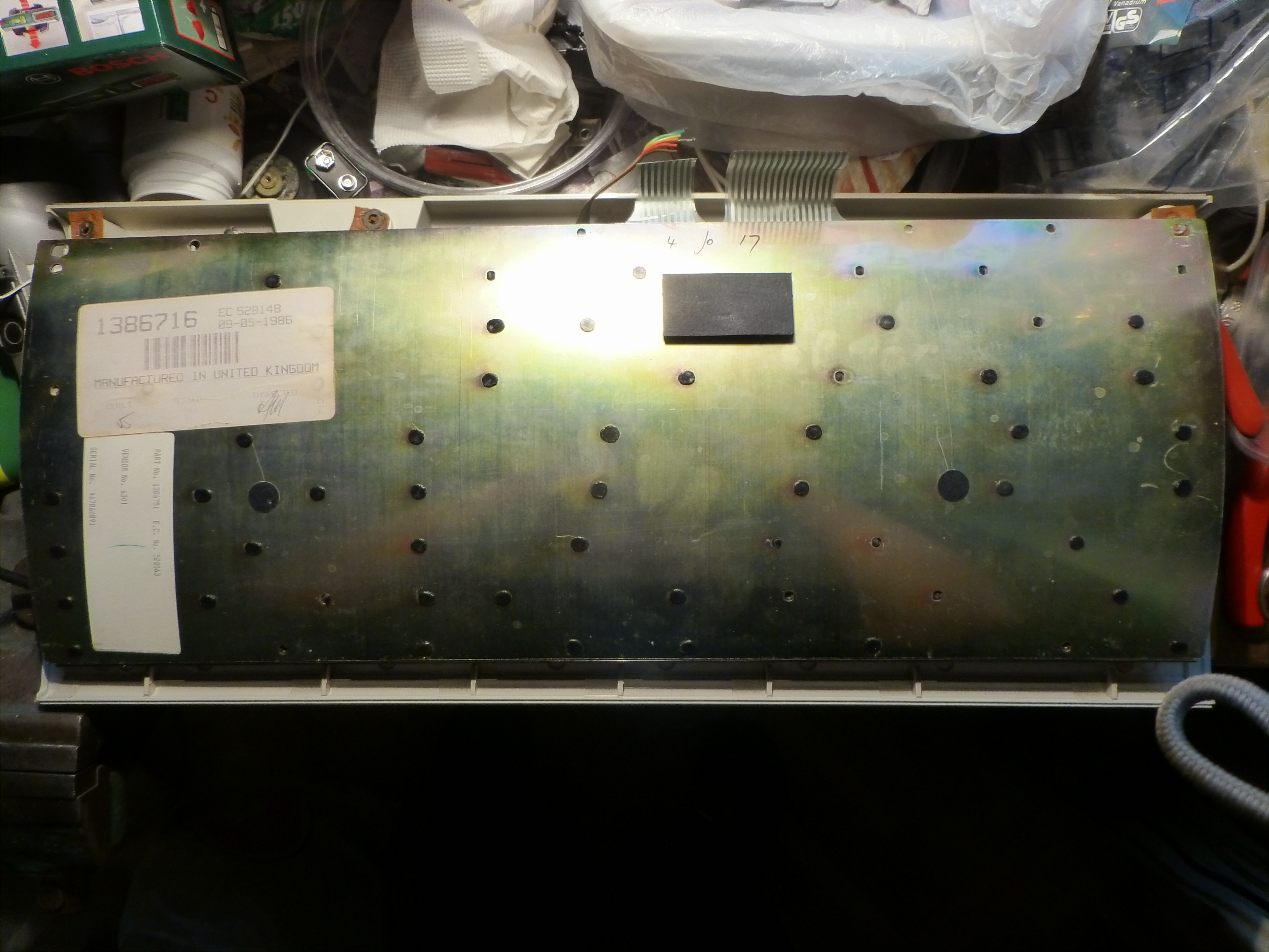 bottom of assembly with ID labels (looks good - damn, they used AODN fasteners...)