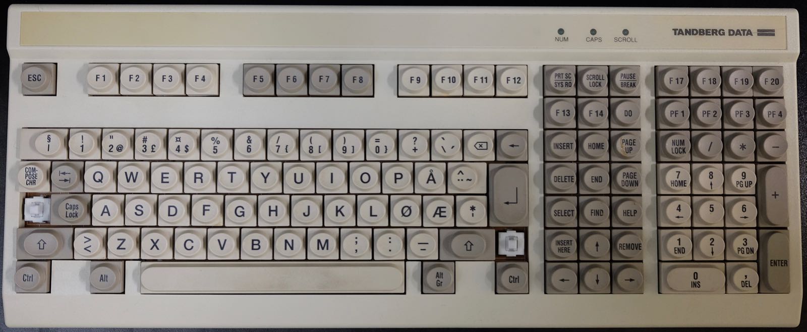 A Tandberg board! Siemens switches! These are uncommon in the US.