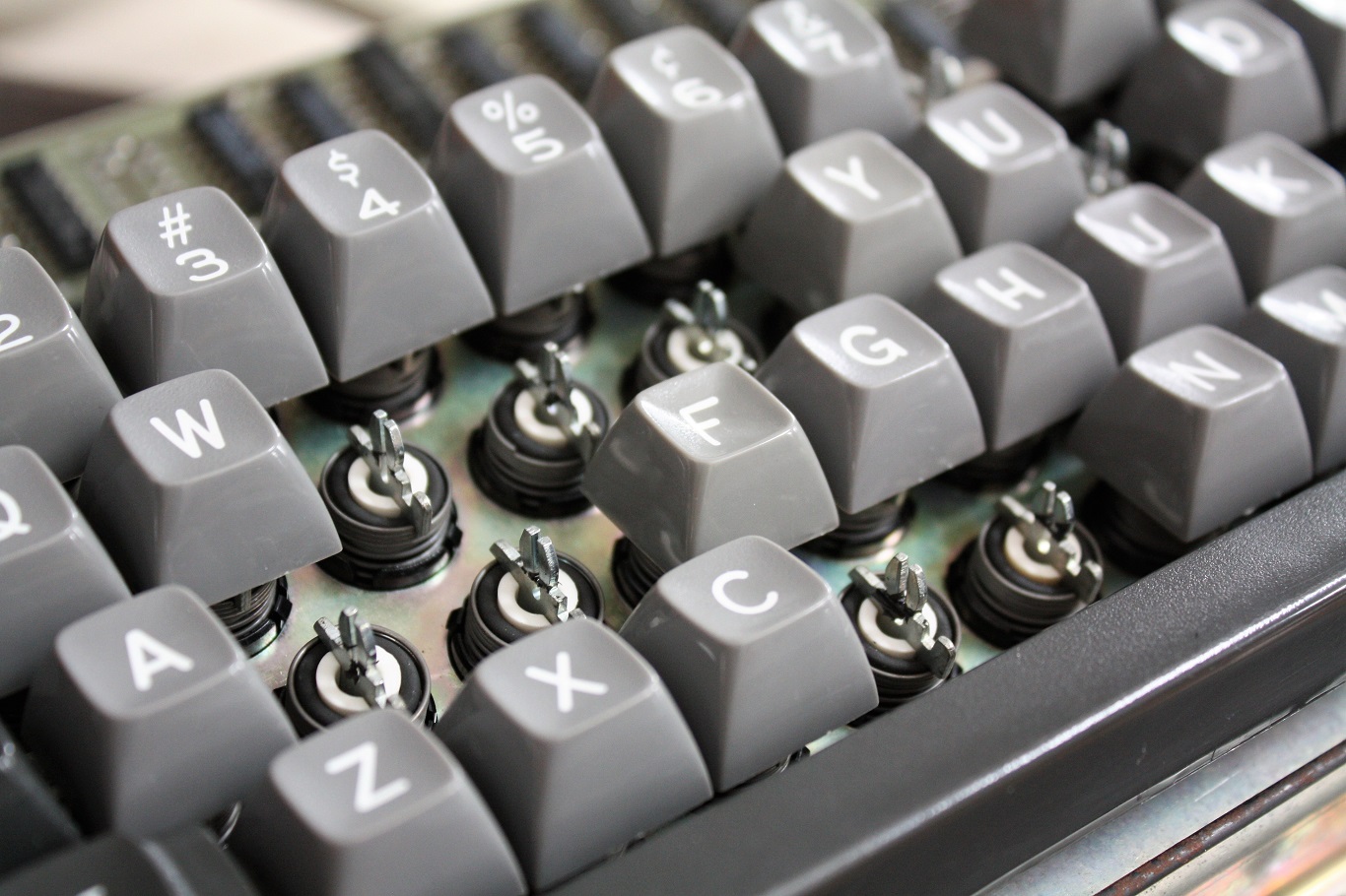 IBM 3277 keyboard - some key caps removed