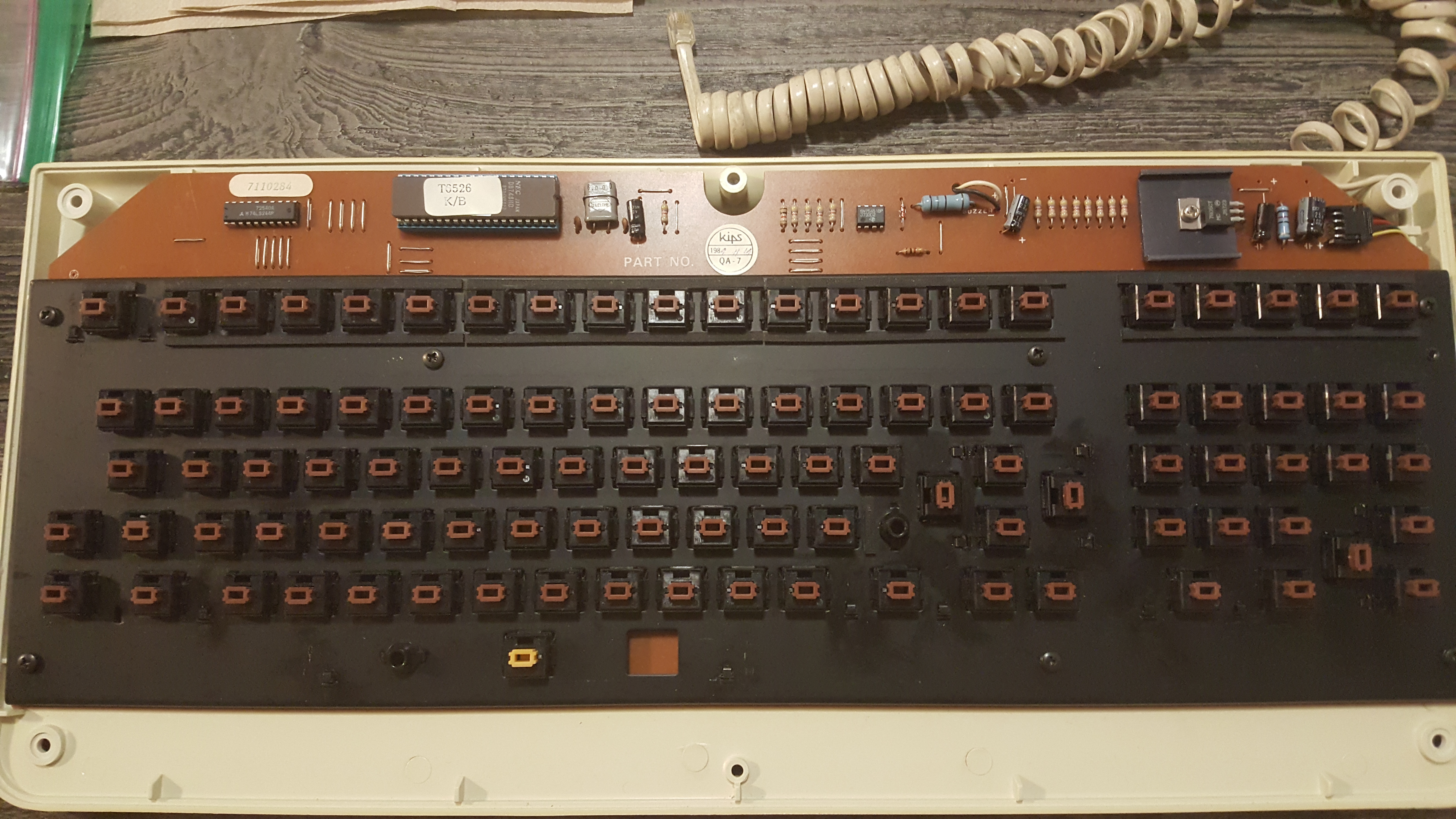 All cleaned up. That mounting plate is chromated like the old M's and the F's, it's just painted black on this side.