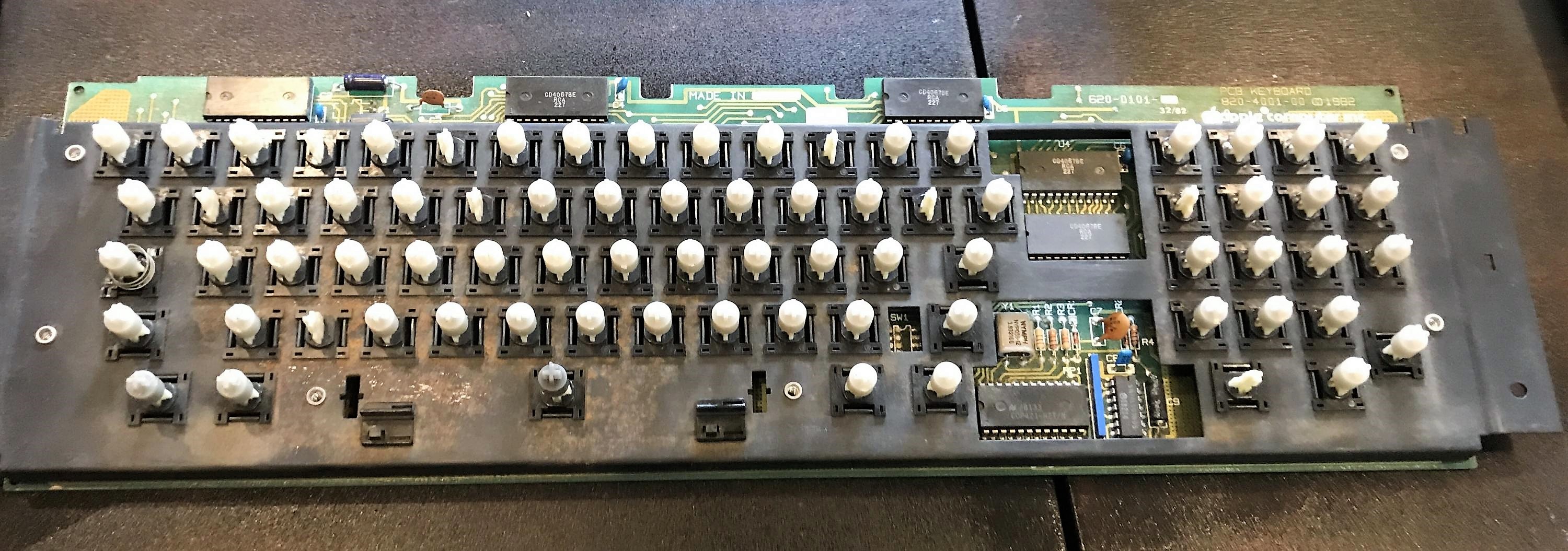 Prototype Apple Lisa keyboard front