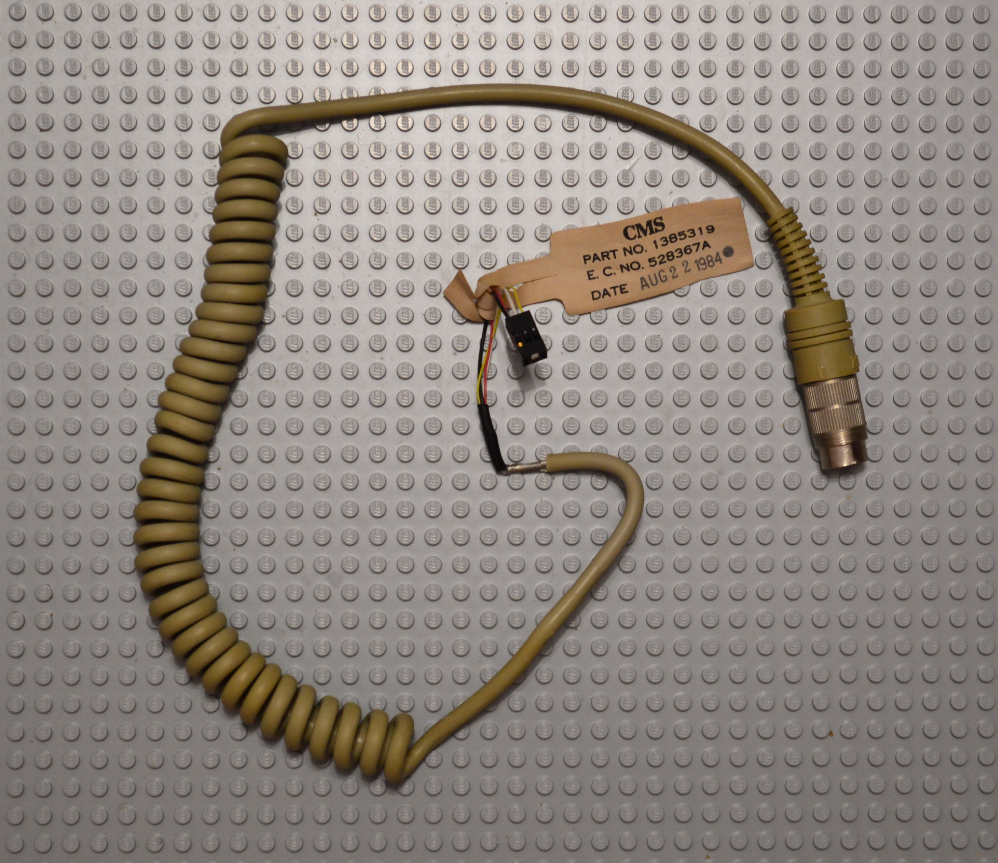 ibm_f122_connector_1.jpg