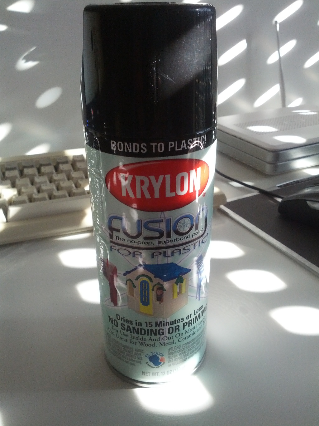 Krylon fusion black spray can