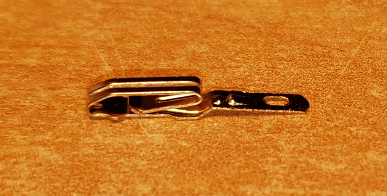 04_this_is_what_a single_pin_looks_like.jpg