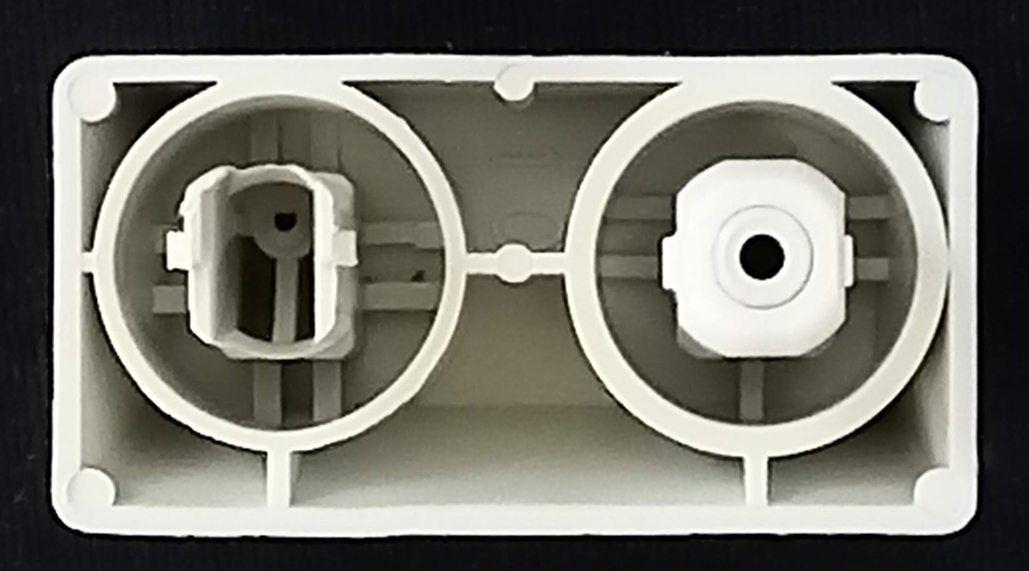 New "Numpad 0" key with original Model M stabilizer. This stabilizer binds. Note complete lack of clearance in the photo.