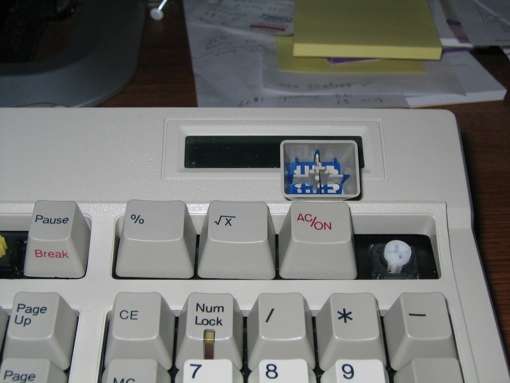 futaba locking keycap.2.jpg