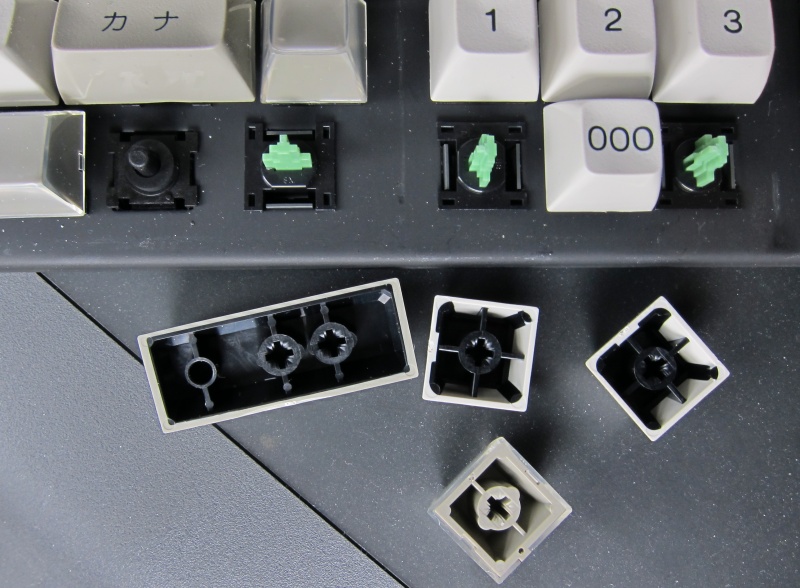 6112884_keycaps_mounts.jpg