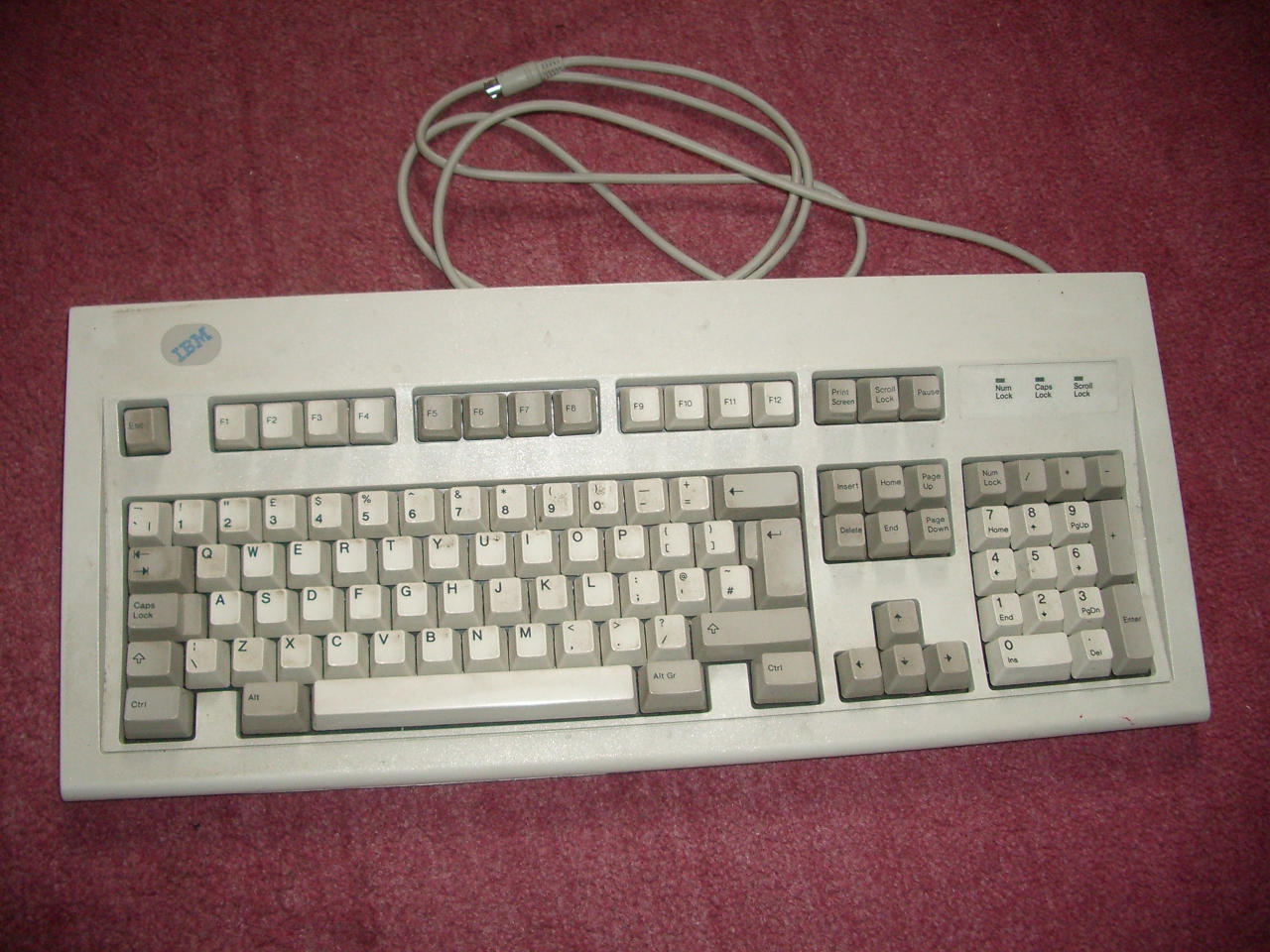 Model M 1391406 top.jpg